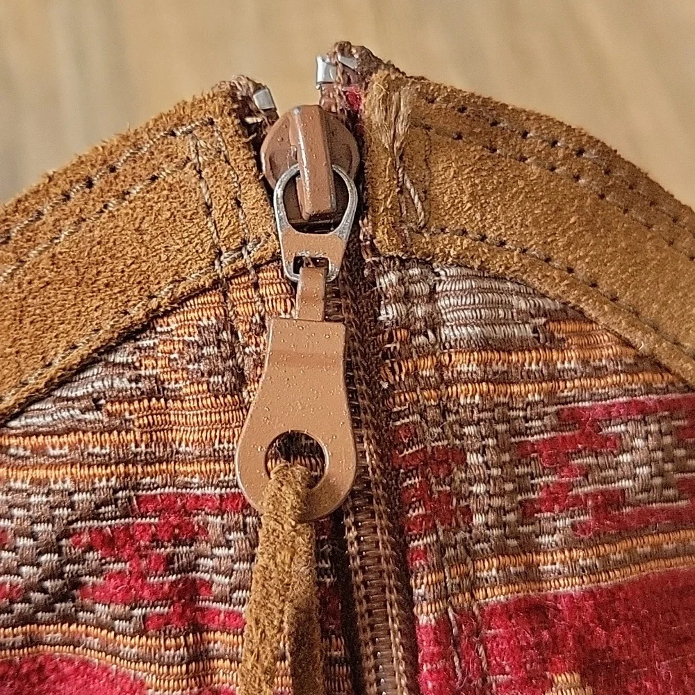 Minnetonka Booties Size 8 - Picture 9 of 11